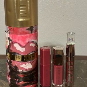 Fenty Beauty - IT'S RIRI SZN 3-PIECE LIP SET